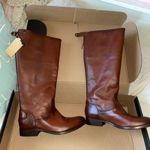 NWT Frye Melissa Button Back Zip Boots